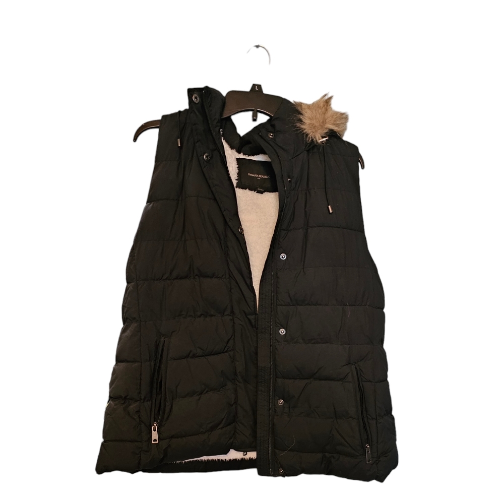 Banana Republic Puffer Vest